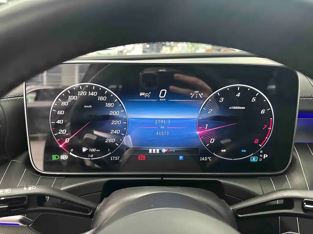 Mercedes-Benz C-Class 2023 — фото 4