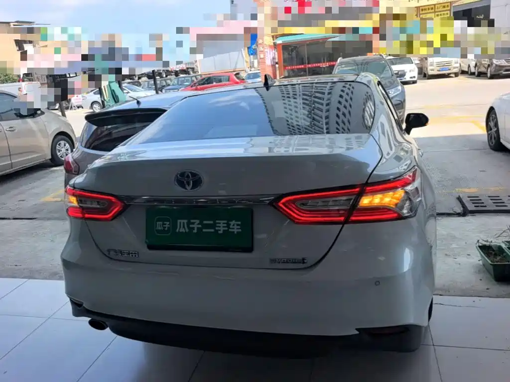 Toyota Camry 2021 — фото 6