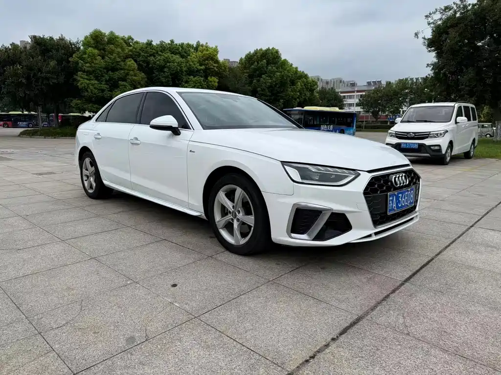 Audi A4L 2020