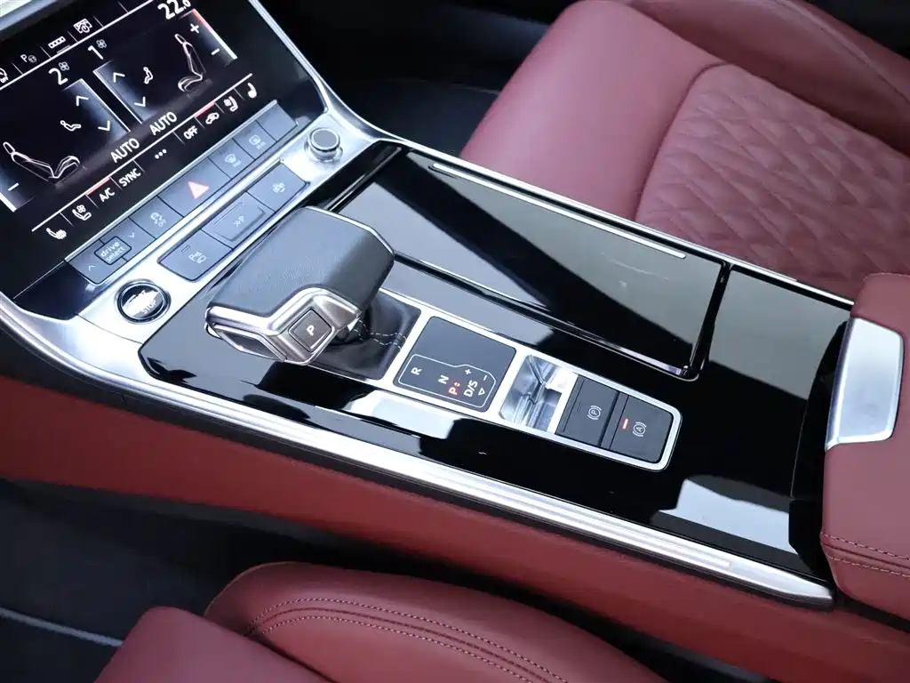 Audi A7L 2024 — фото 12