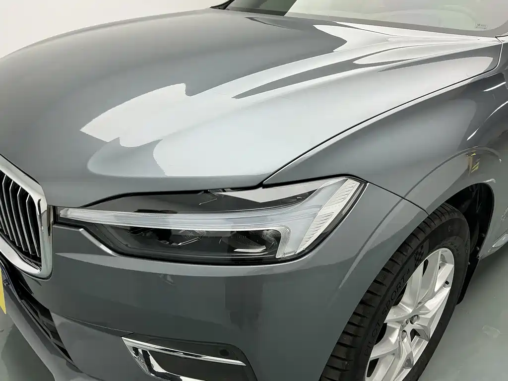 Volvo XC60 2021 — фото 9