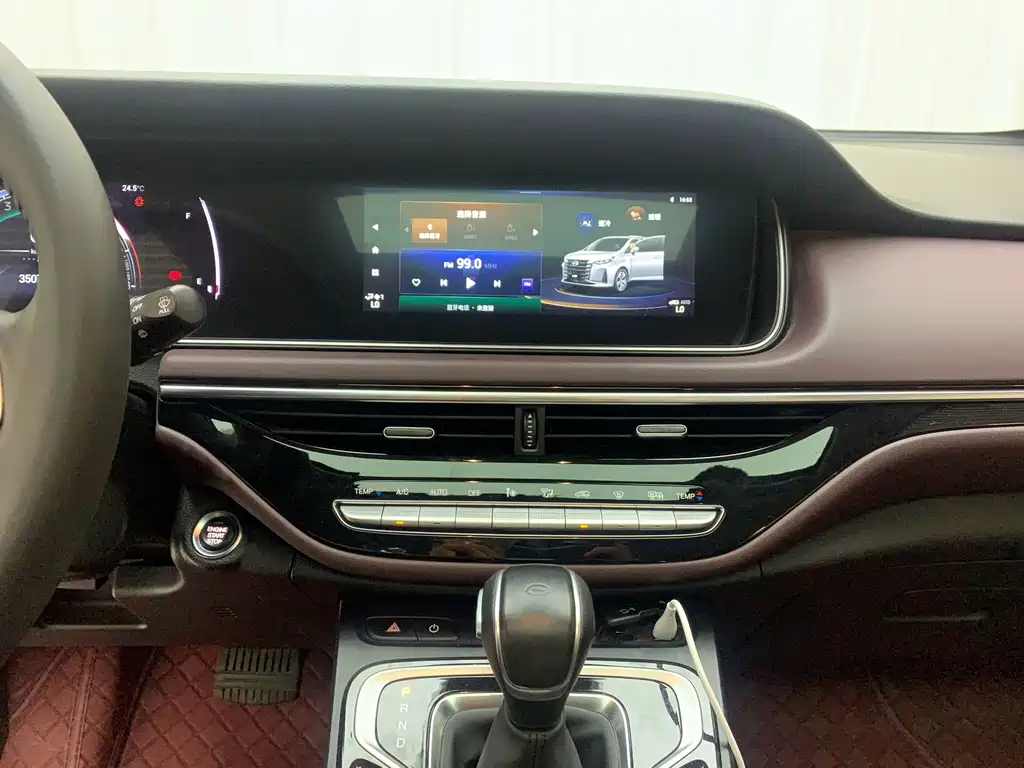 GAC Trumpchi M6 2022 — фото 16