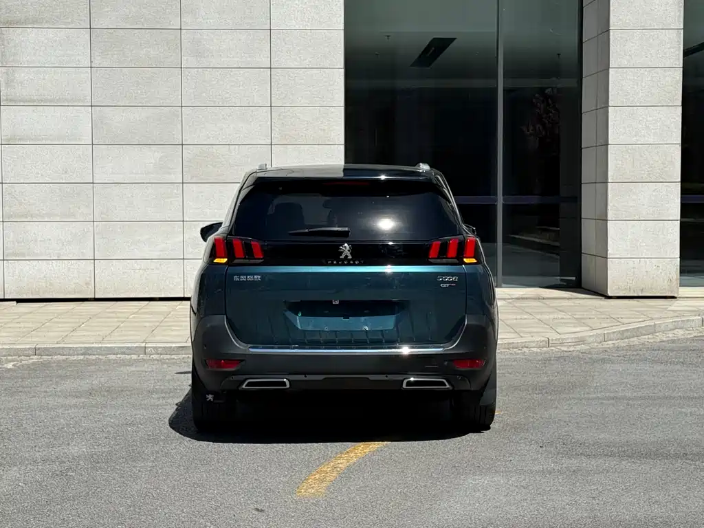 Peugeot 5008 2017 — фото 20
