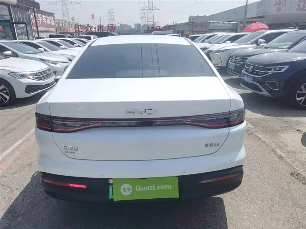 BYD Seal 05 DM-i 2025 — фото 6