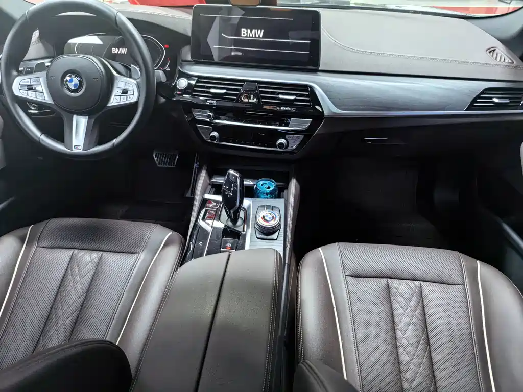 BMW 5 Series 2023