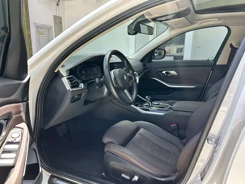 BMW 3 Series 2021