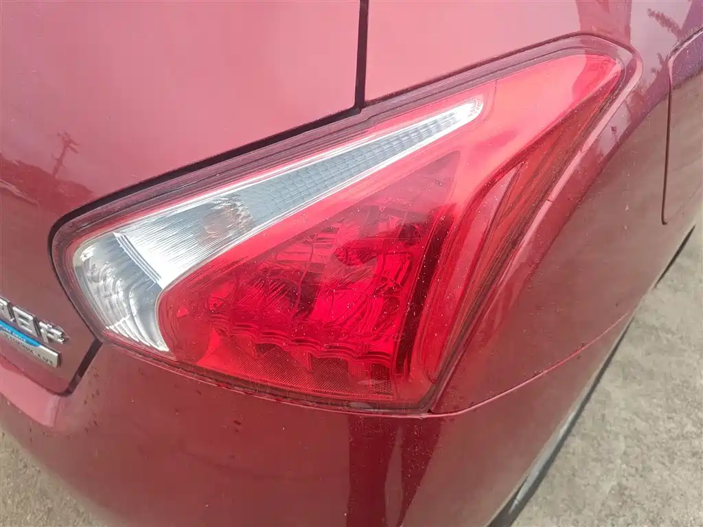 Nissan Tiida 2015 — фото 8