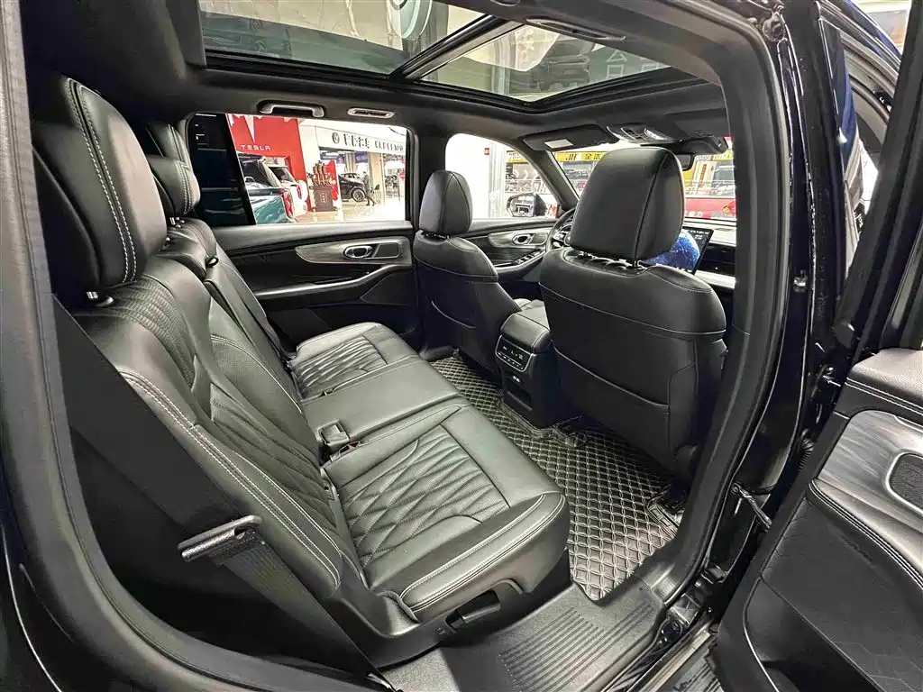 GAC Motor Trumpchi GS8 2023 — фото 27