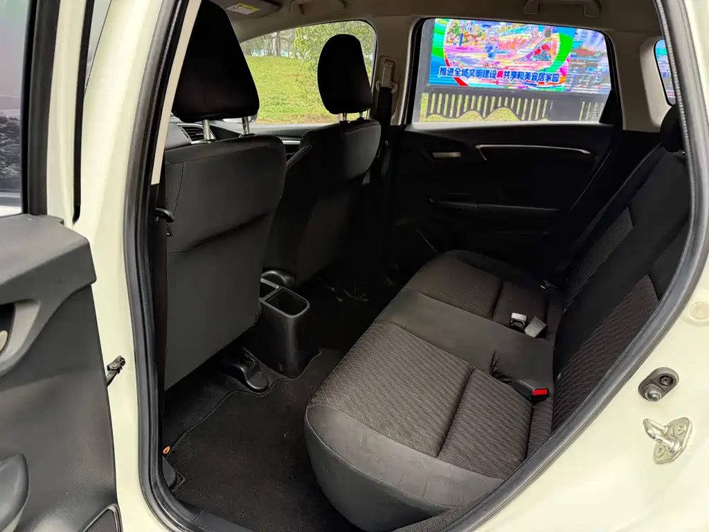 Honda Fit 2018 — фото 10