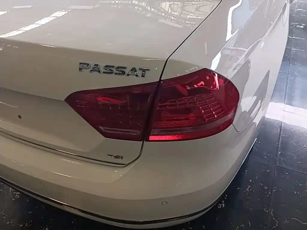 Volkswagen Passat 2015 — фото 8