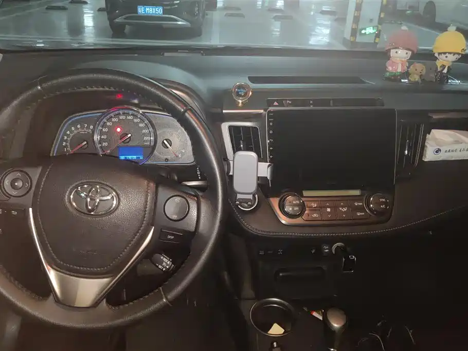 Toyota RAV4 2014 — фото 12