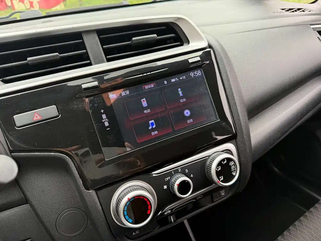 Honda Fit 2018 — фото 20