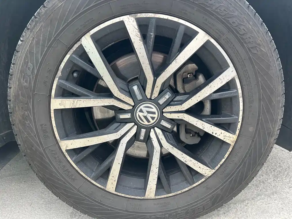 Volkswagen Tiguan L 2018 — фото 11