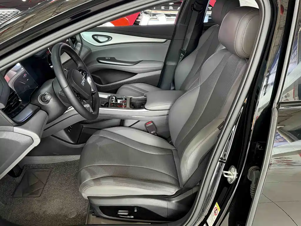 BYD Seal 07 DM-i 2025 — фото 5