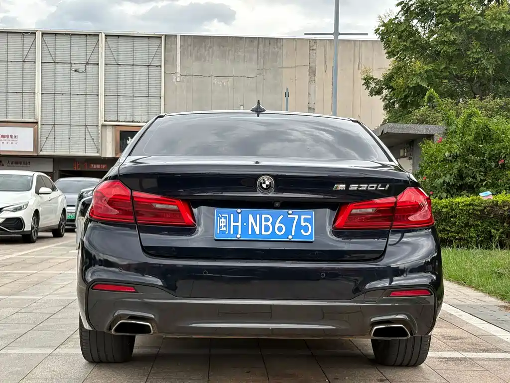 BMW 5 Series 2020 — фото 9