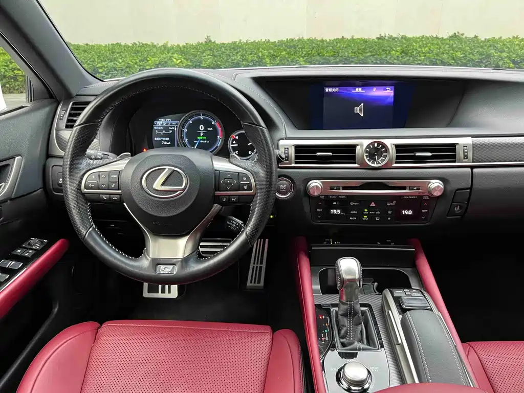 Lexus GS 2017 — фото 16
