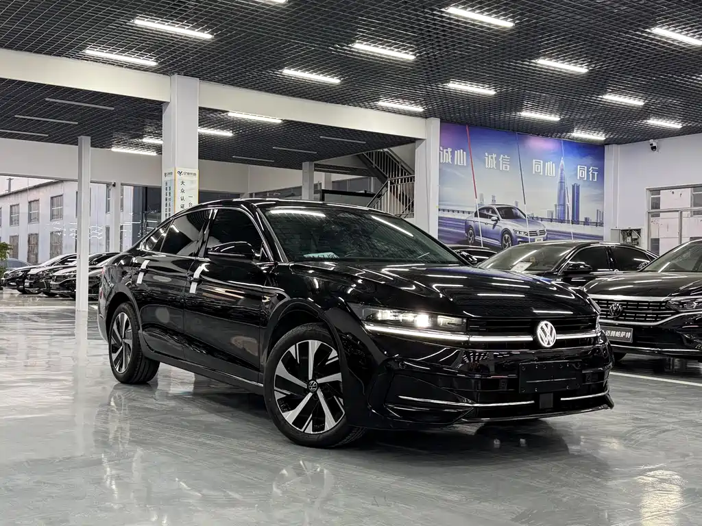 Volkswagen Magotan 2025