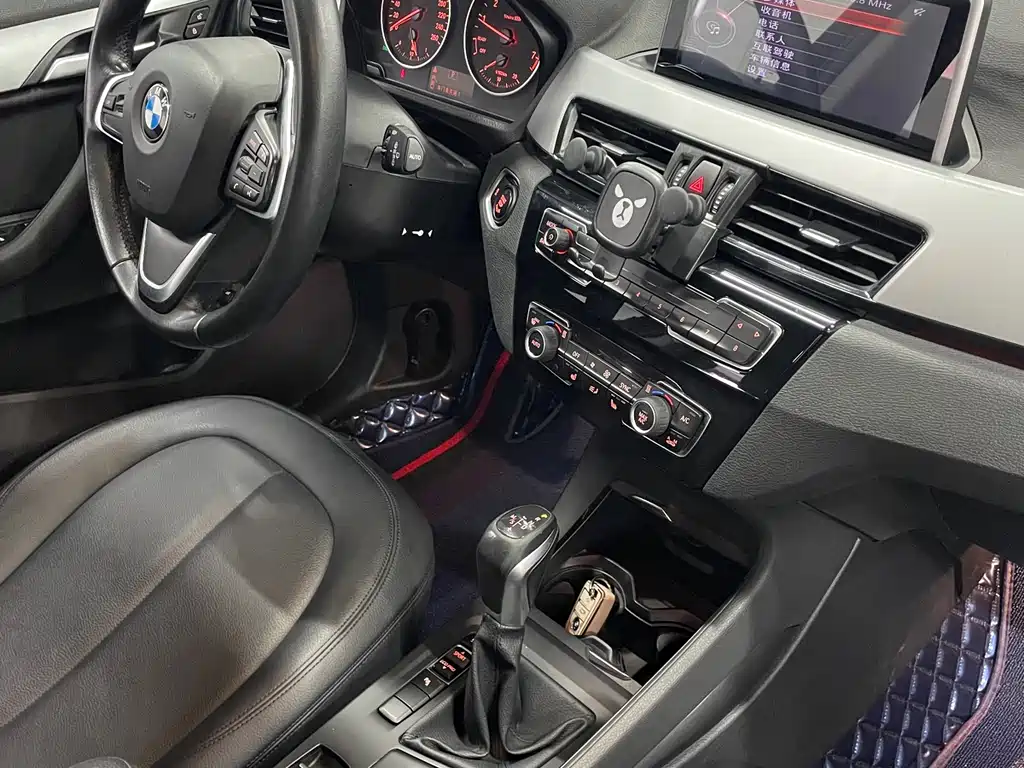 BMW X1 2017 — фото 16
