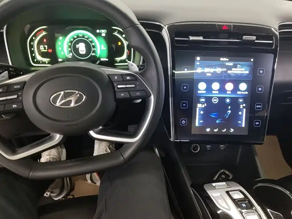 Hyundai Tucson 2022 — фото 10