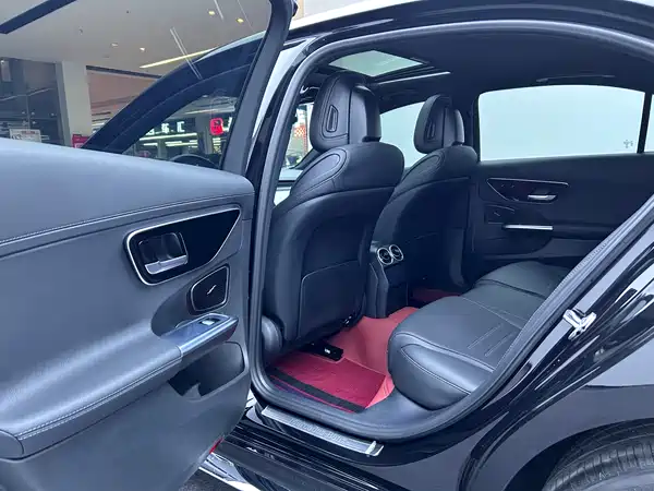 Mercedes-Benz C-Class 2023