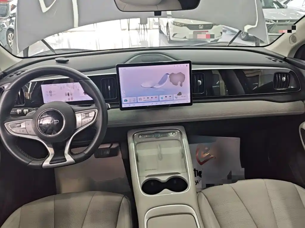 BYD Sealion 05 EV 2025 — фото 10