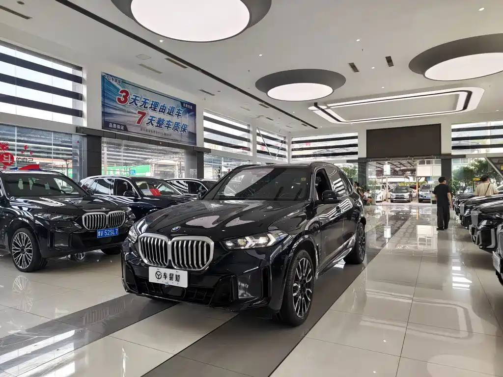 BMW X5 2025 — фото 1
