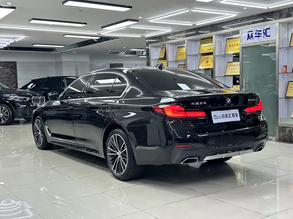 BMW 5 Series 2021
