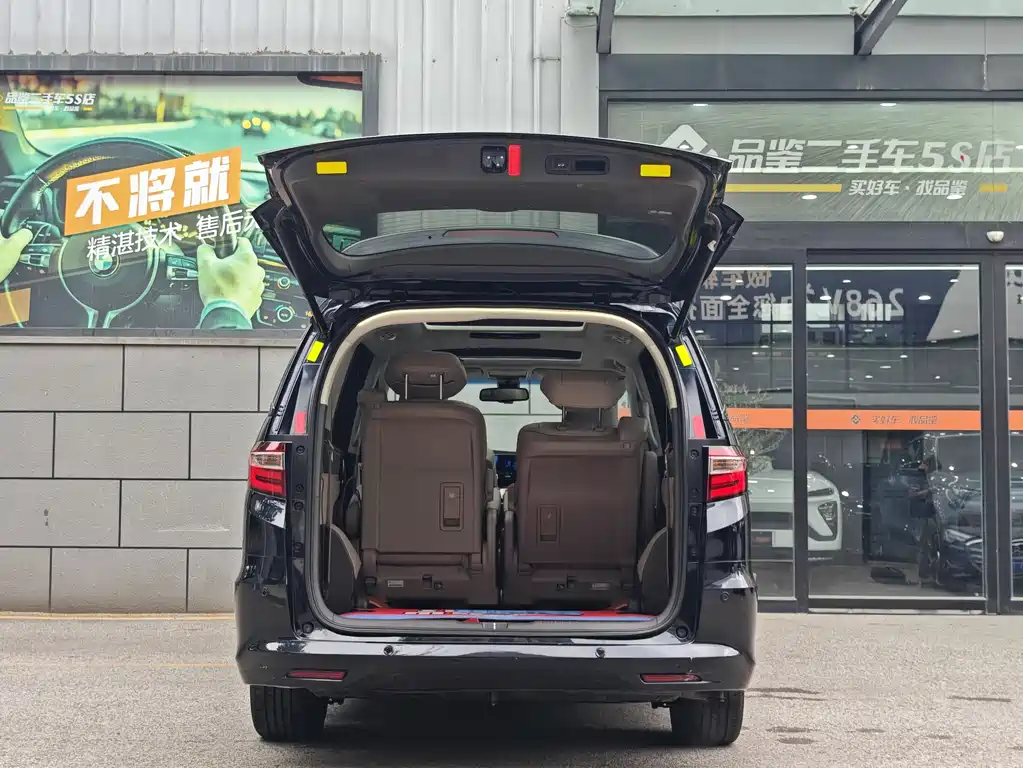 Honda Odyssey 2018 — фото 17