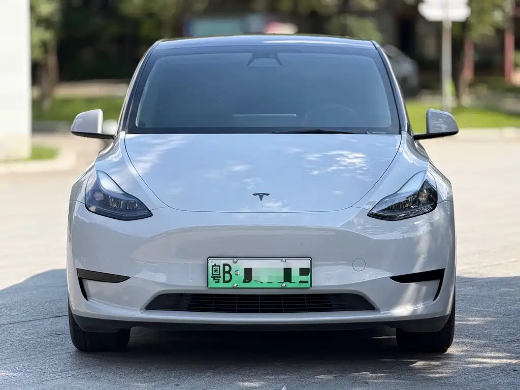 Tesla Model Y 2022 — фото 3