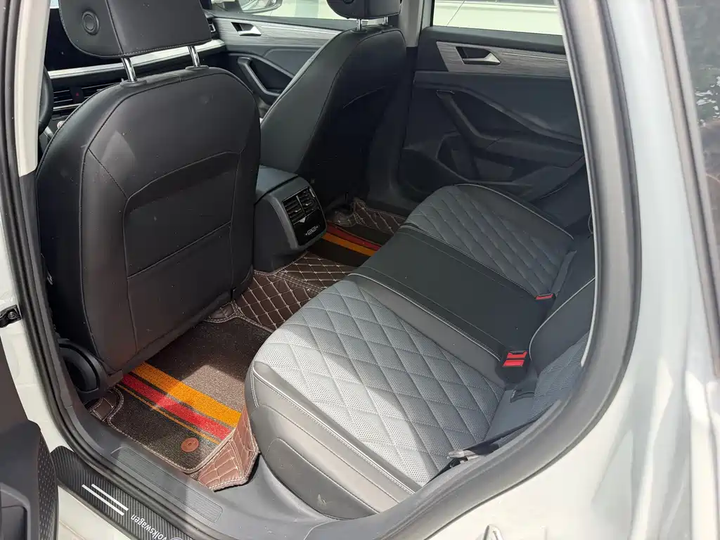 Volkswagen Sagitar 2025