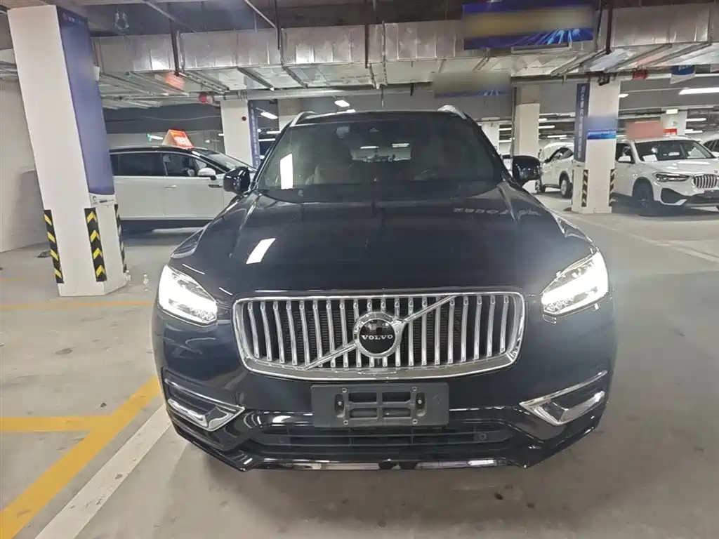 Volvo XC90 2022 — фото 3