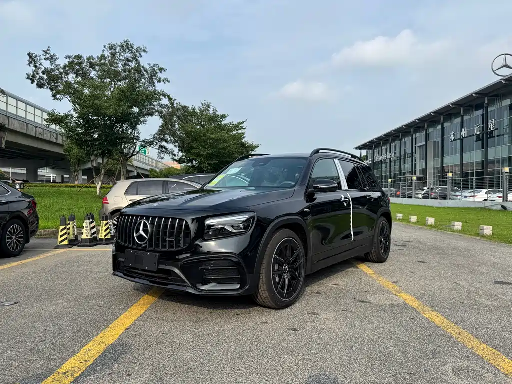 Mercedes-Benz GLB AMG 2026
