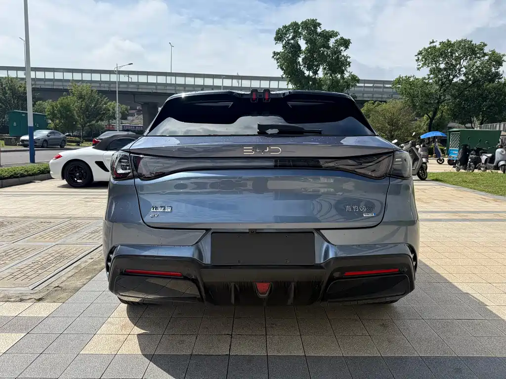 BYD Seal 06GT 2025 — фото 14