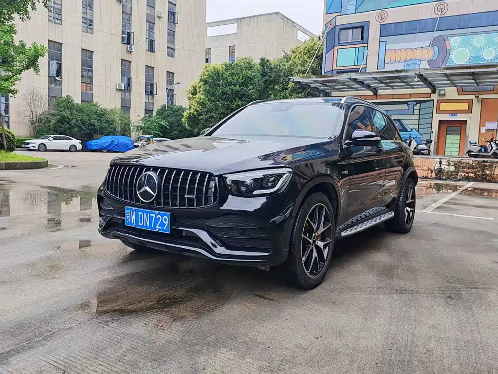 Mercedes-Benz GLC AMG 2020 — фото 1