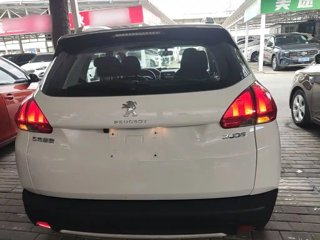 Peugeot 2008 2015