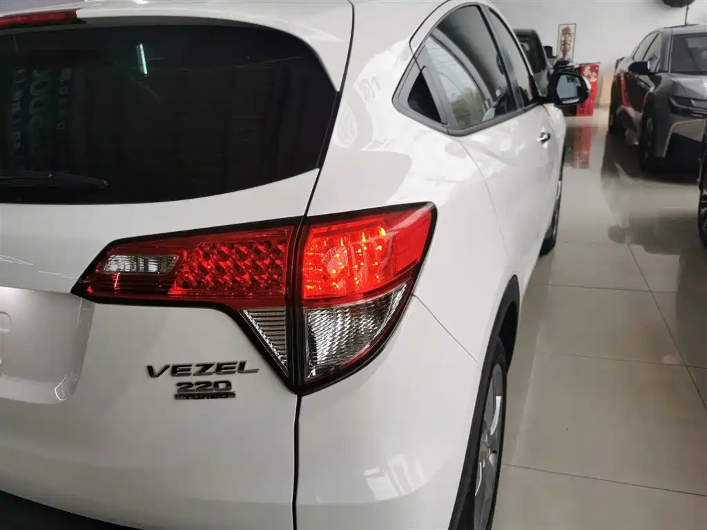 Honda Vezel 2022 — фото 25