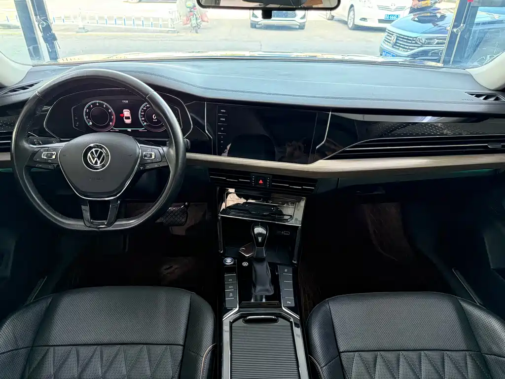 Volkswagen Passat 2021