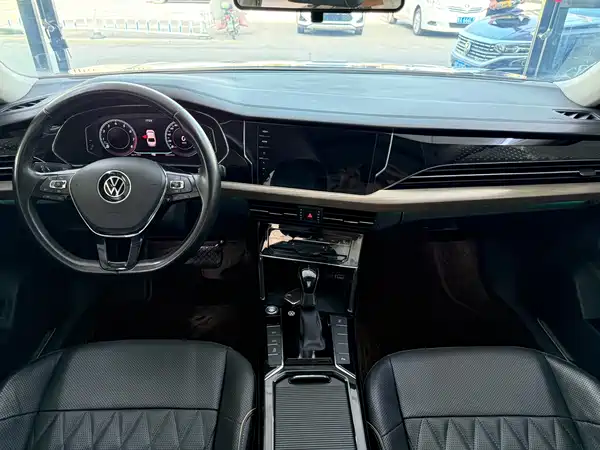 Volkswagen Passat 2021