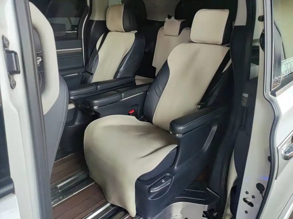 GAC Motor Trumpchi M8 2021 — фото 17