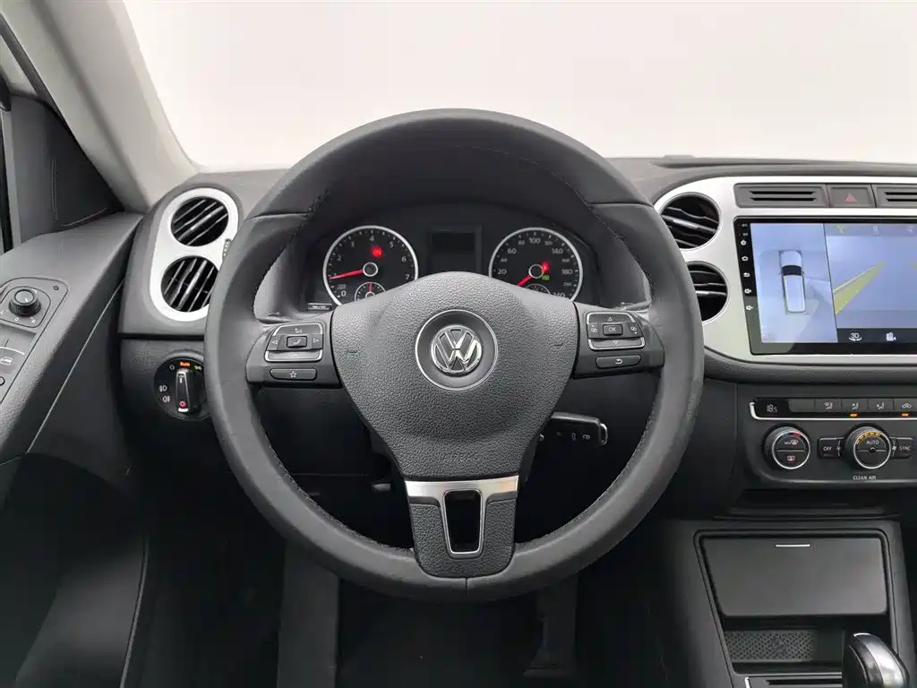 Volkswagen Tiguan 2019 — фото 11