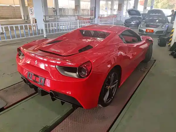 Ferrari 488 2015