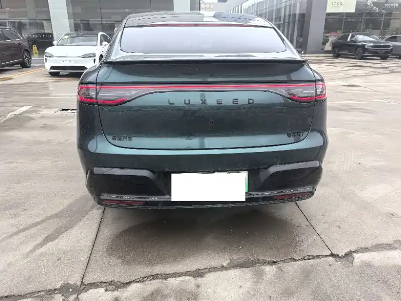 Luxeed Zhijie R7 2025 — фото 21