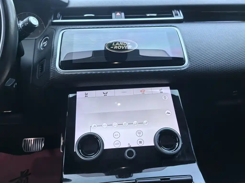 Land Rover Velar 2019 — фото 10