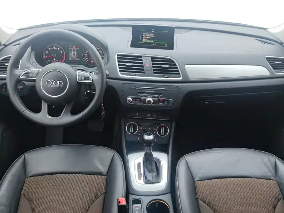Audi Q3 2018 — фото 12