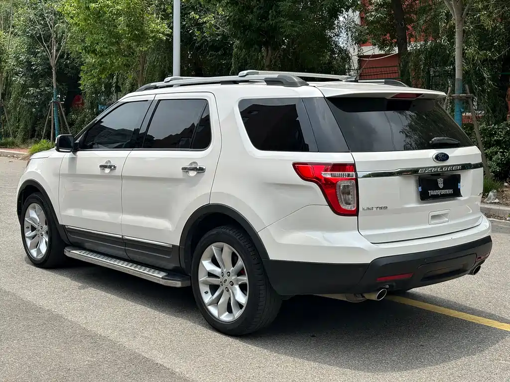 Ford Explorer 2015 — фото 5