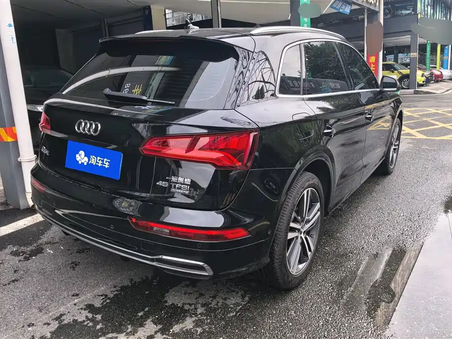 Audi Q5L 2021 — фото 3