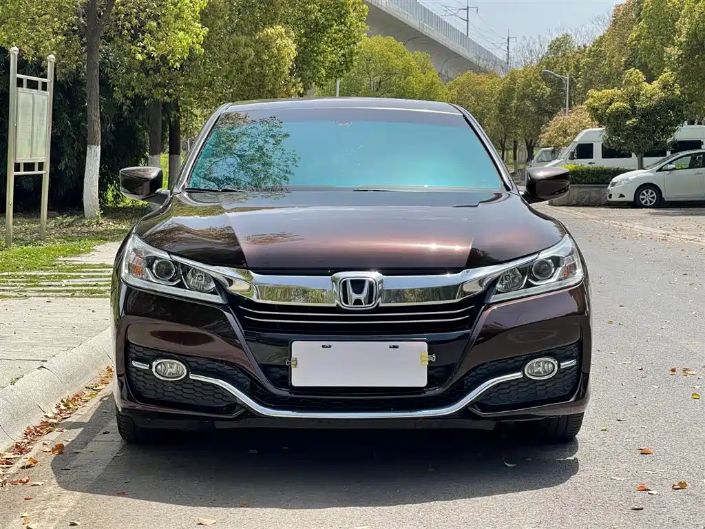 Honda Accord 2018 — фото 3