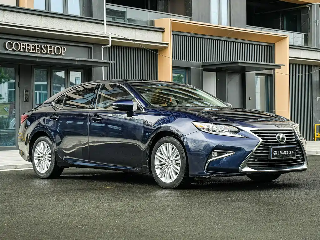 Lexus ES 2018 — фото 3