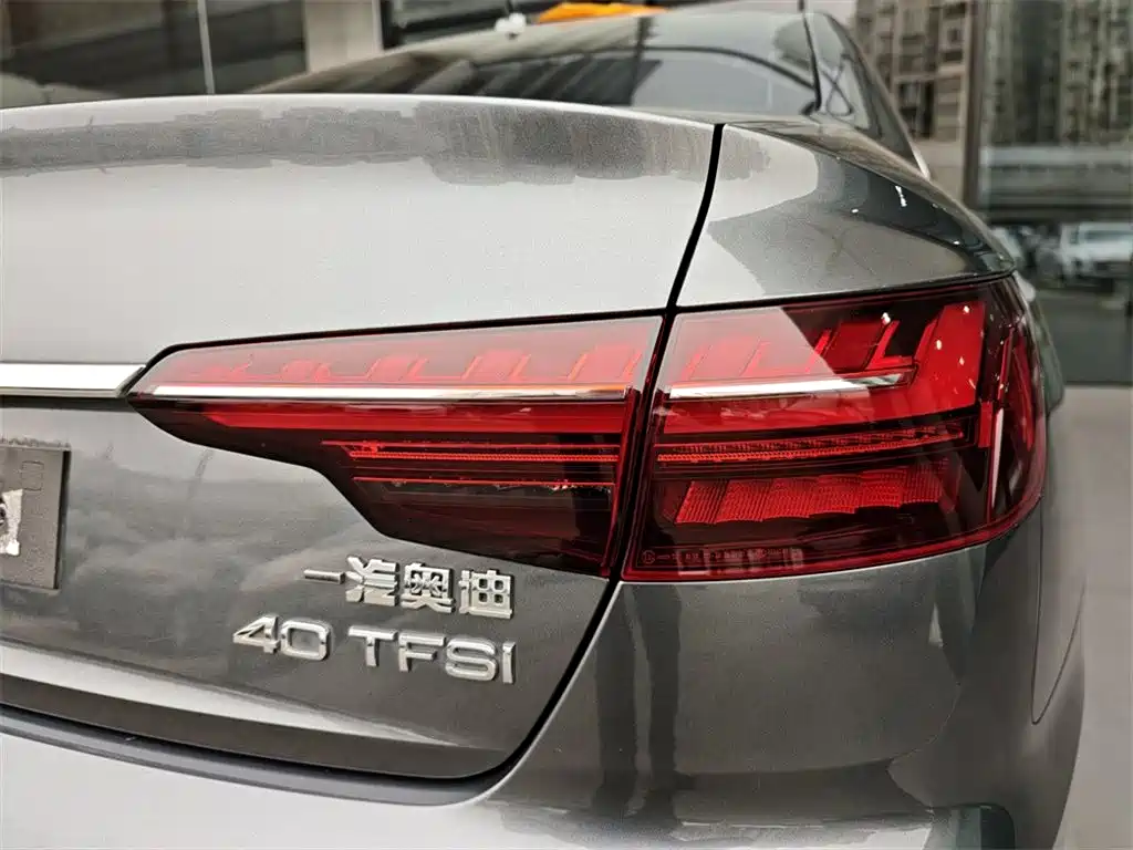 Audi A4L 2021 — фото 14
