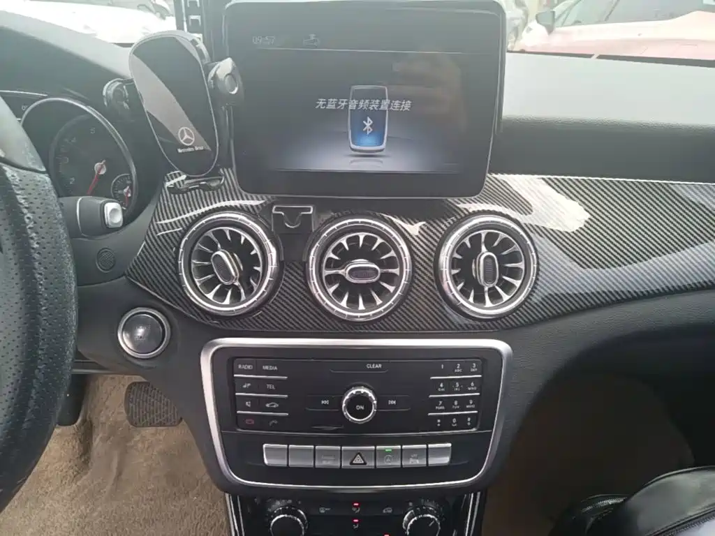 Mercedes-Benz CLA 2018 — фото 13